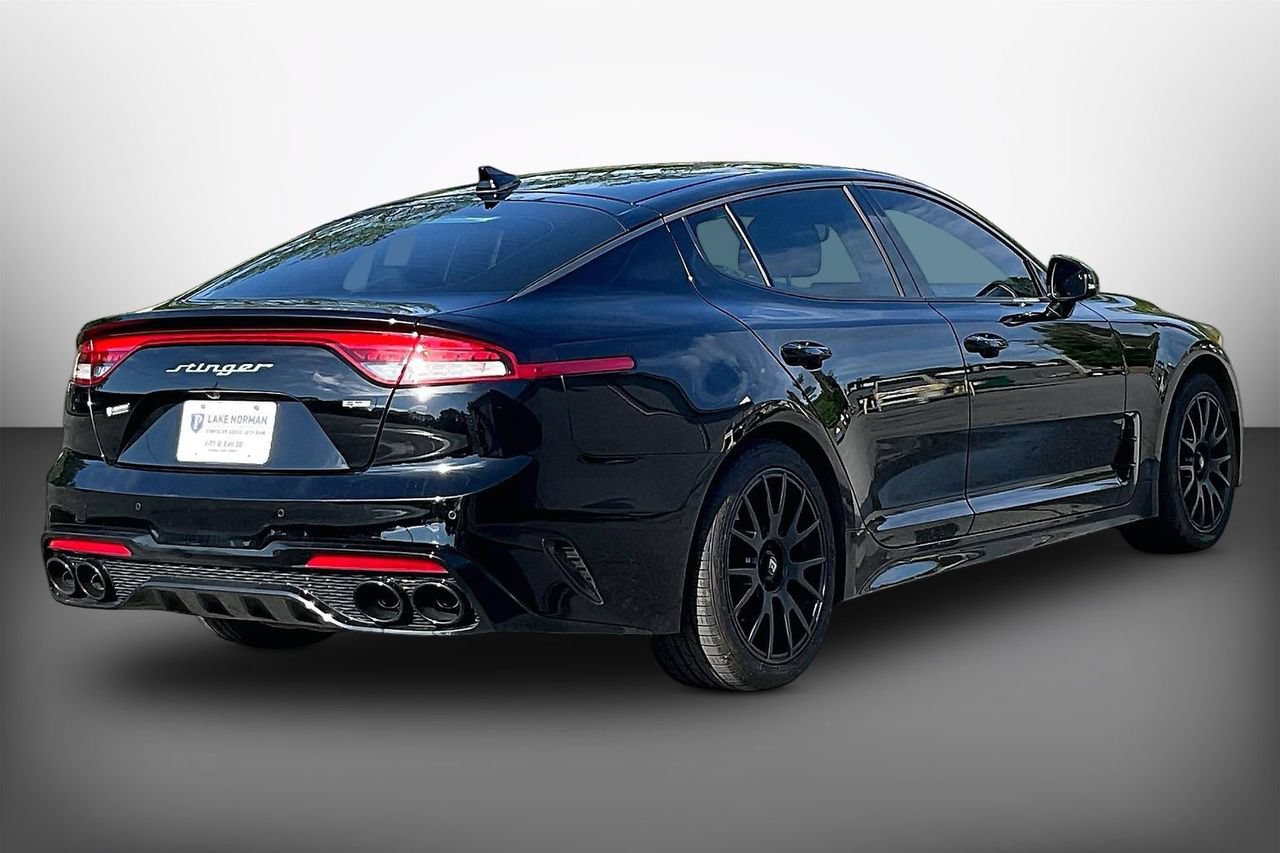 Used 2023 Kia Stinger GT-Line w/ Sun & Sound Package RWD image 8