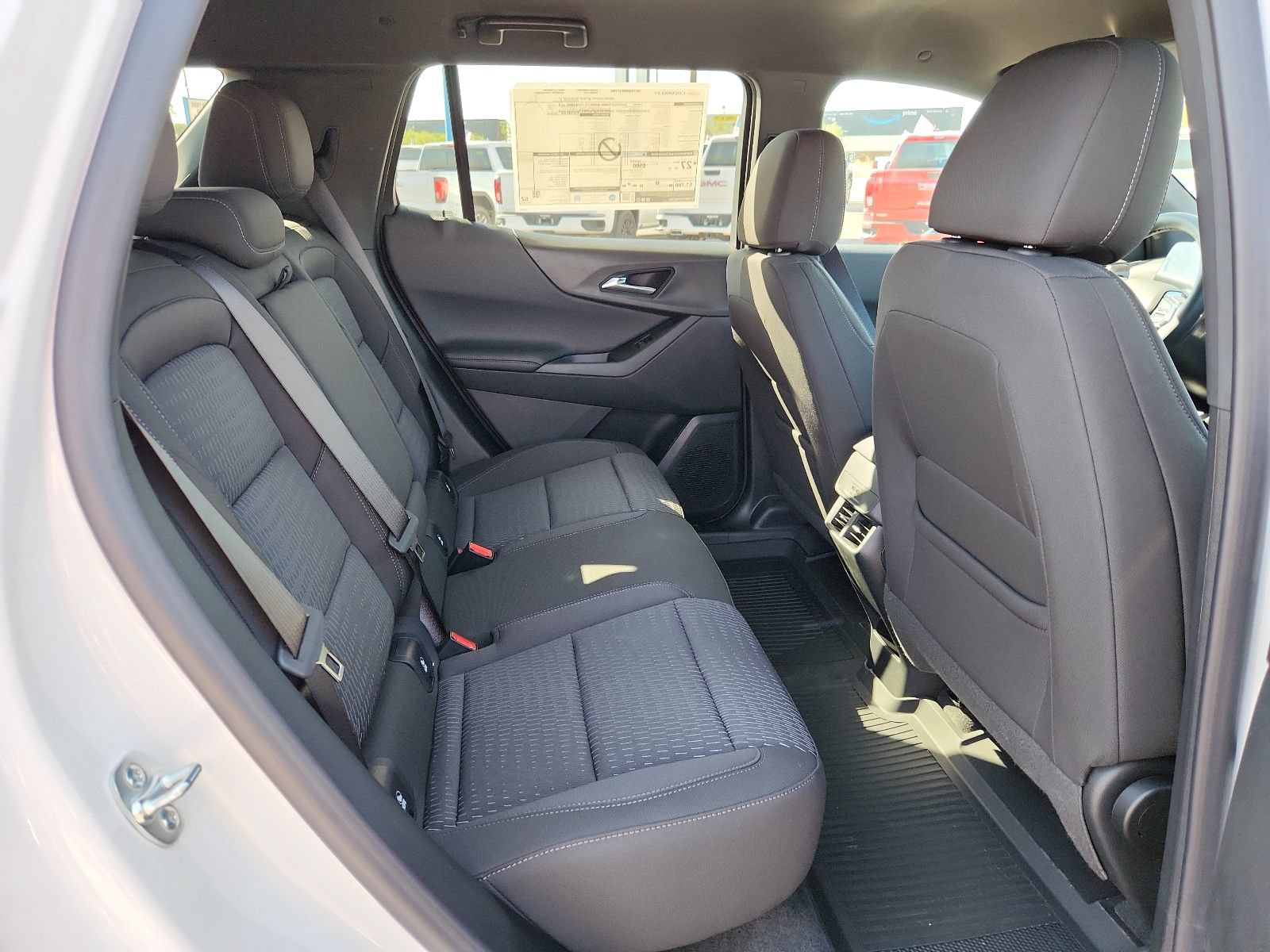 New 2027 Chevrolet Equinox LT w/ Safety and Technology Package FWD image 9