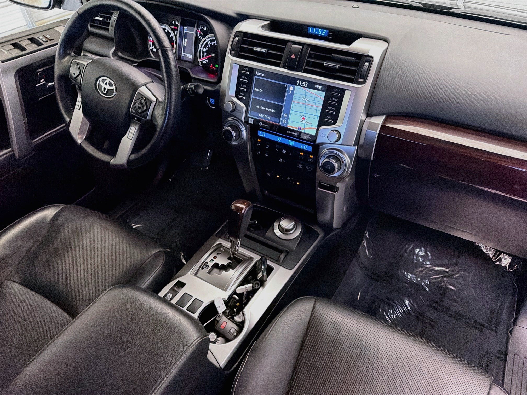 Used 2024 Toyota 4Runner Limited AWD/4WD image 12