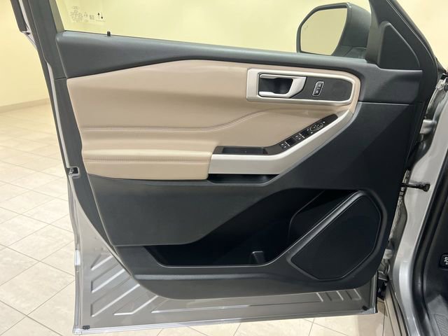 Certified 2023 Ford Explorer XLT w/ Equipment Group 202A image 20