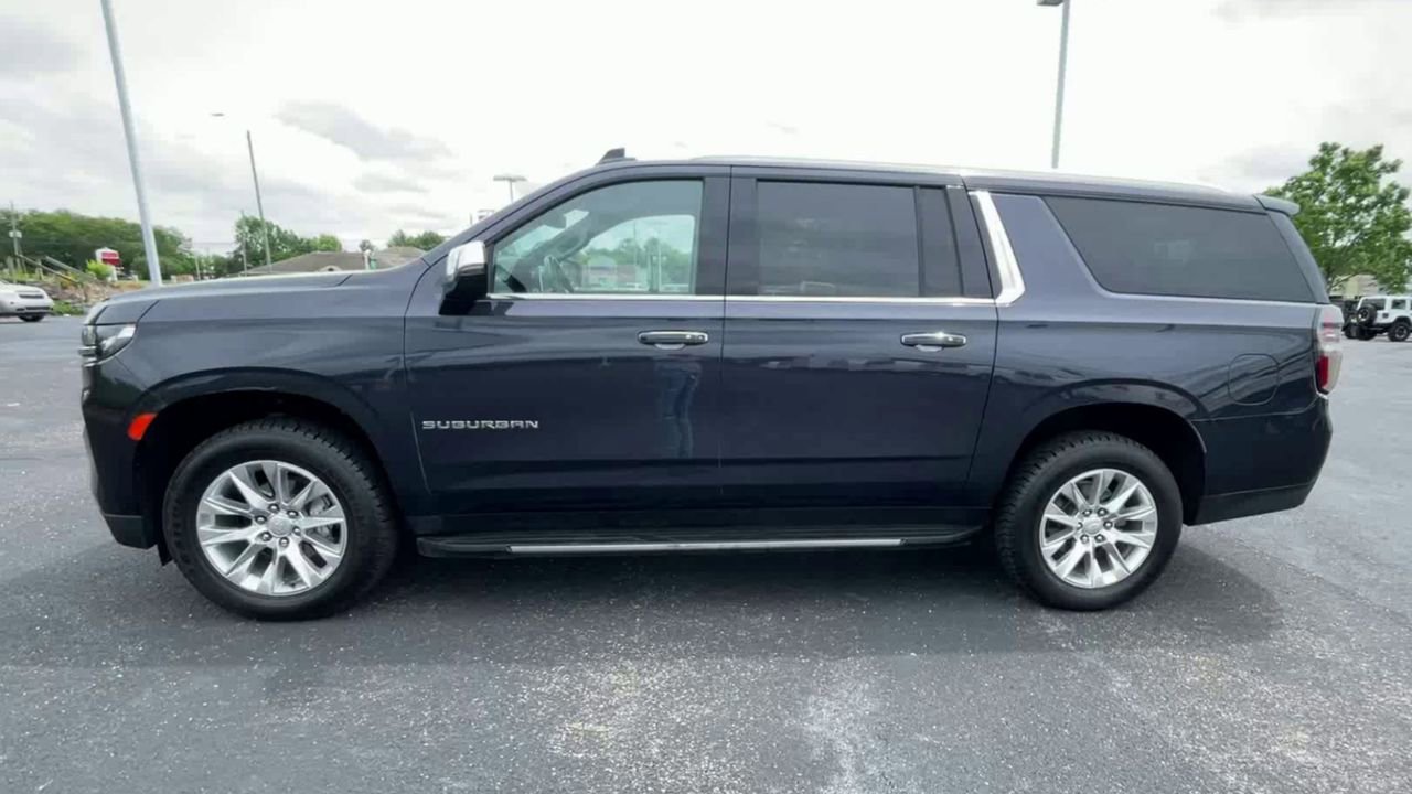 Used 2023 Chevrolet Suburban Premier AWD/4WD image 5
