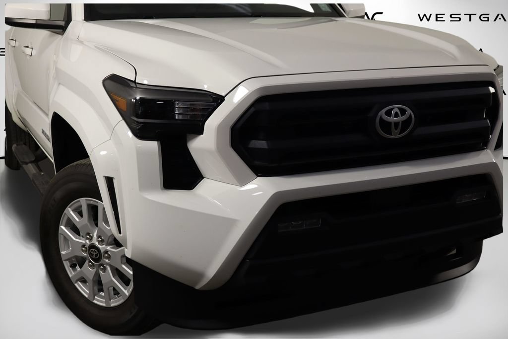 Used 2025 Toyota Tacoma SR5 RWD image 41