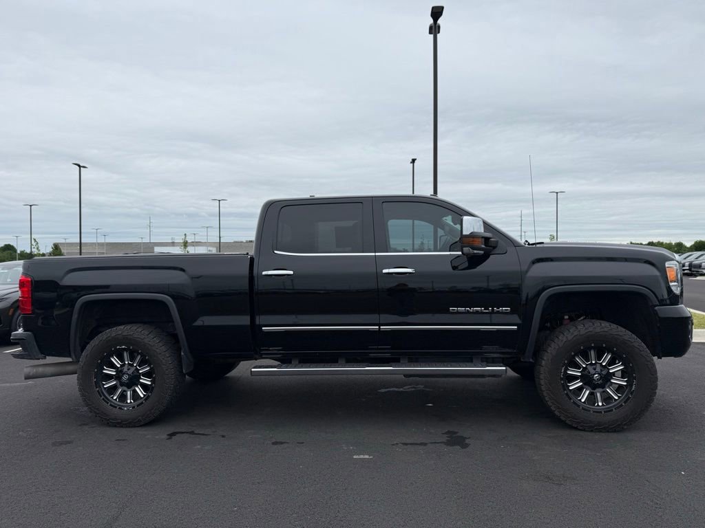 Used 2015 GMC Sierra 3500 Denali w/ Duramax Plus Package AWD/4WD image 4