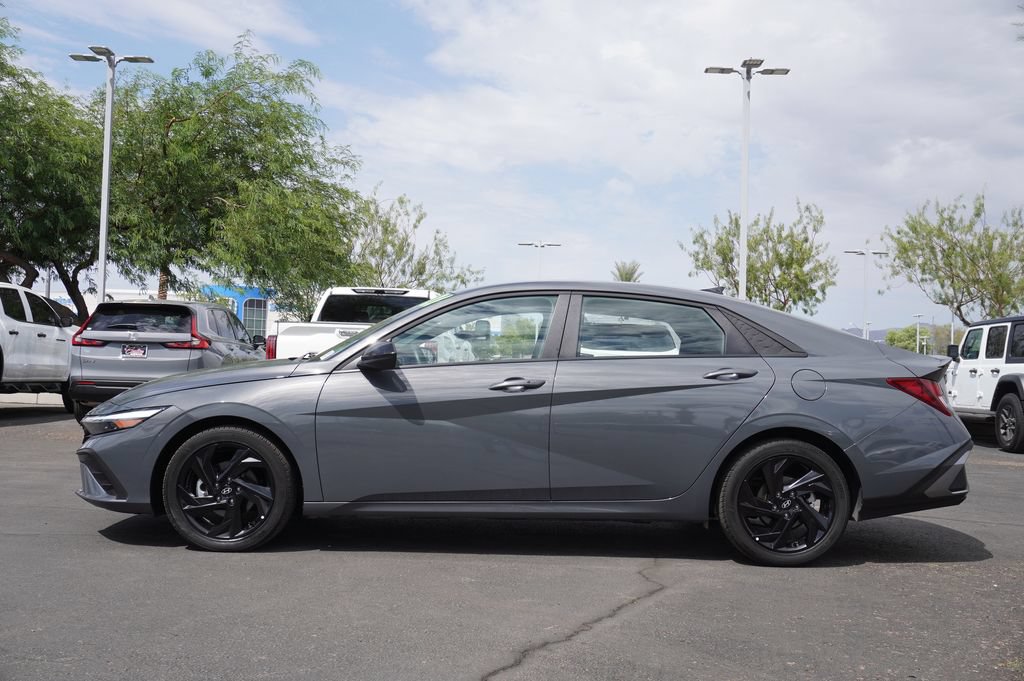Used 2026 Hyundai Elantra Sport FWD image 2