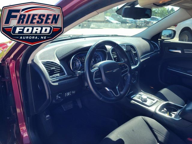 Used 2018 Chrysler 300 Touring w/ Sport Appearance Package RWD image 9