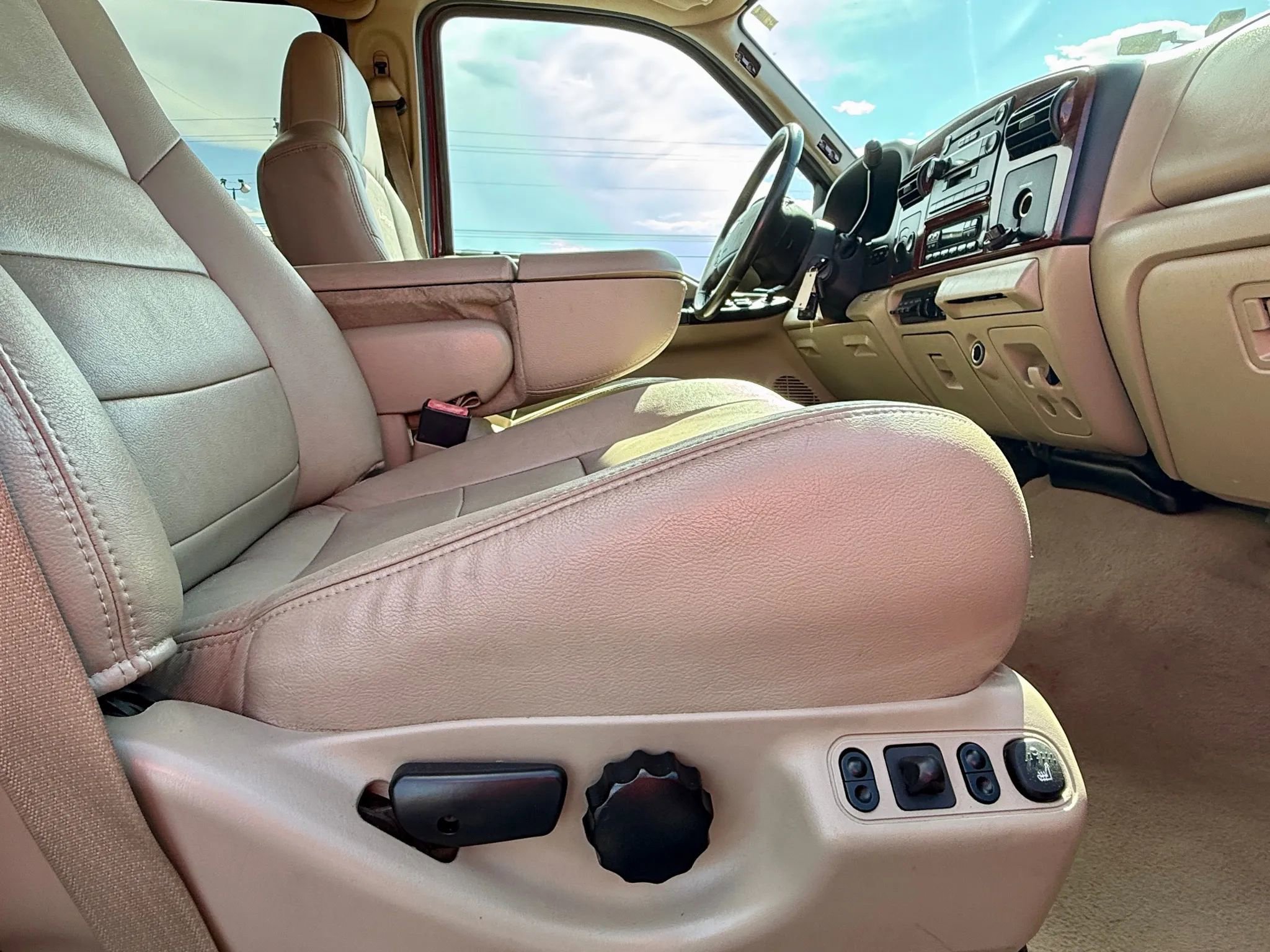 Used 2006 Ford F350 Lariat image 15