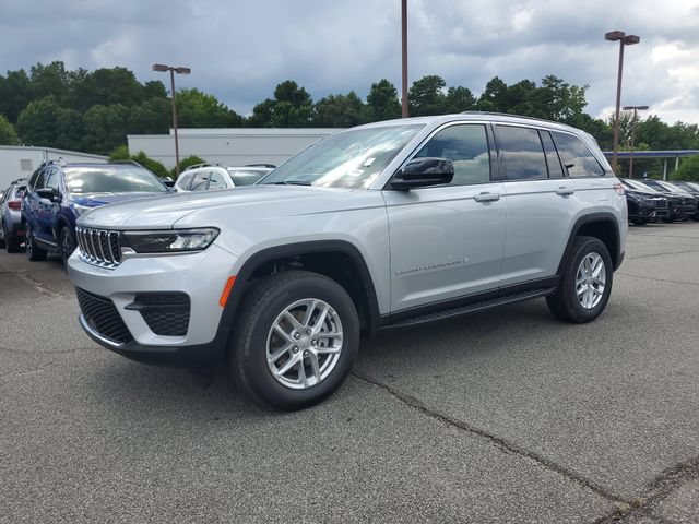 New 2026 Jeep Grand Cherokee Laredo X AWD/4WD image 3