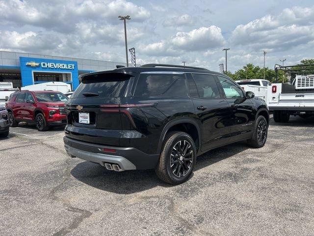 New 2026 Chevrolet Traverse LT w/ Sun and Wheel Package FWD image 3