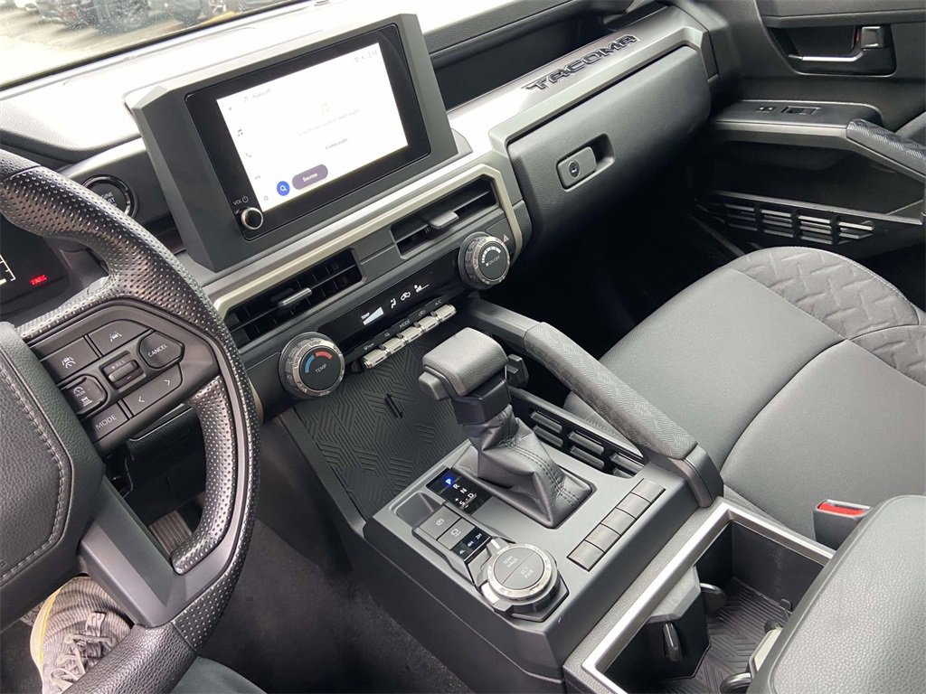 Used 2025 Toyota Tacoma SR5 image 26