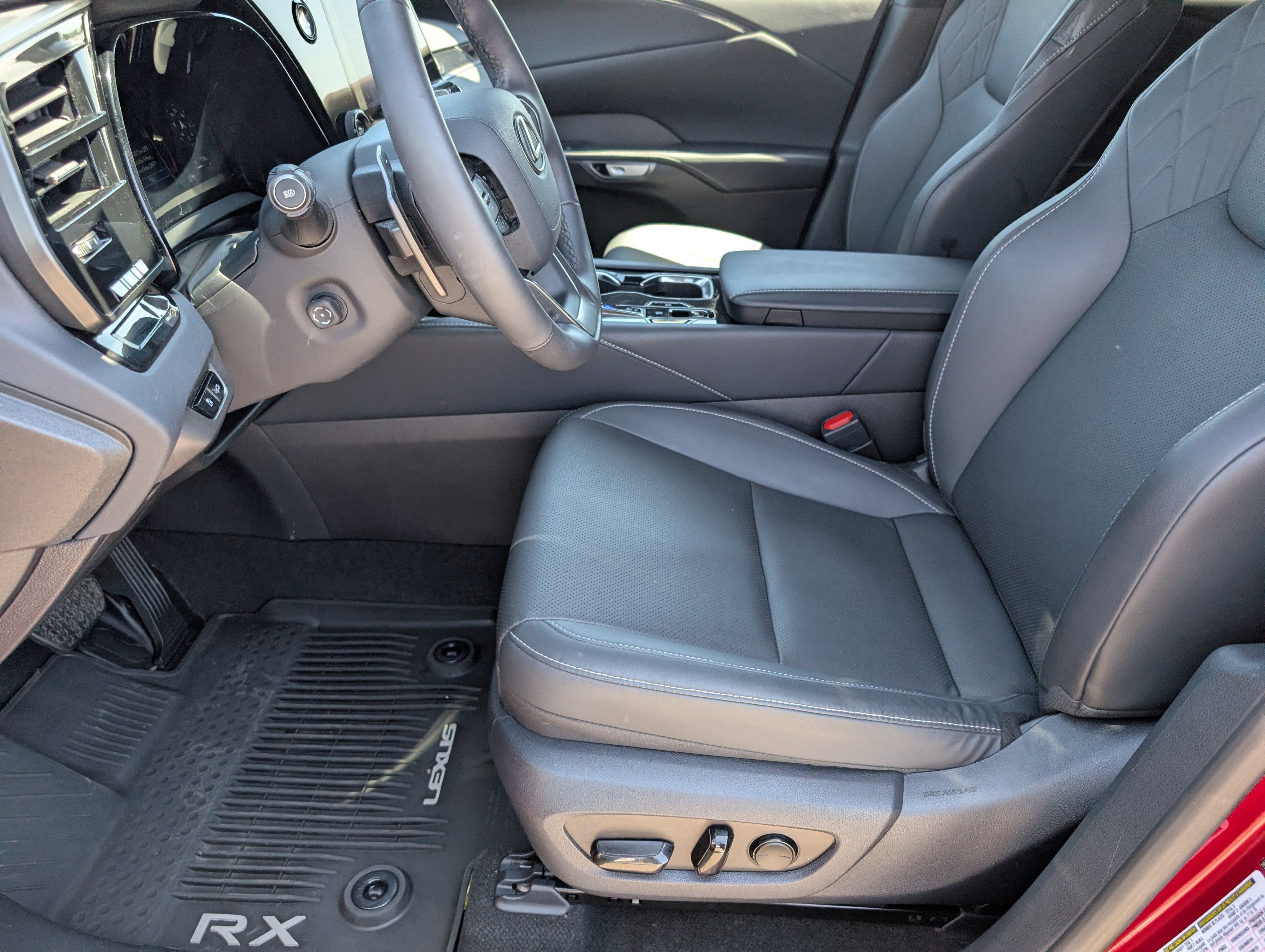 Used 2025 Lexus RX 350 FWD w/ Technology Package image 6