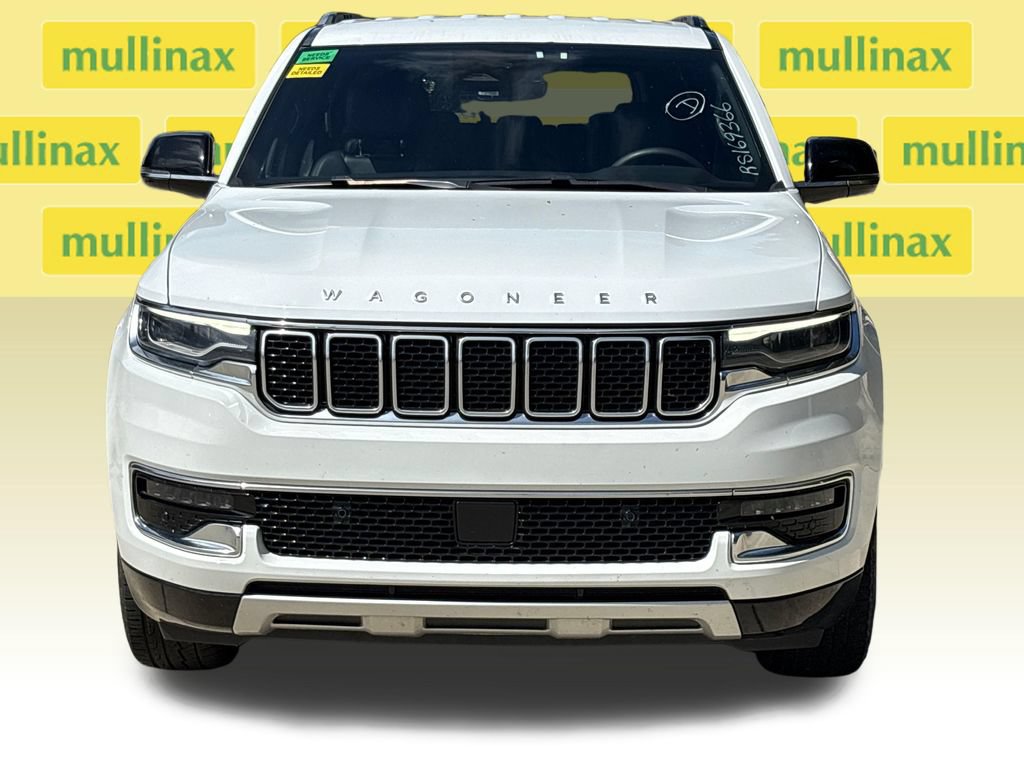 Used 2024 Jeep Wagoneer L Series II w/ Flexible Seating Group RWD image 14