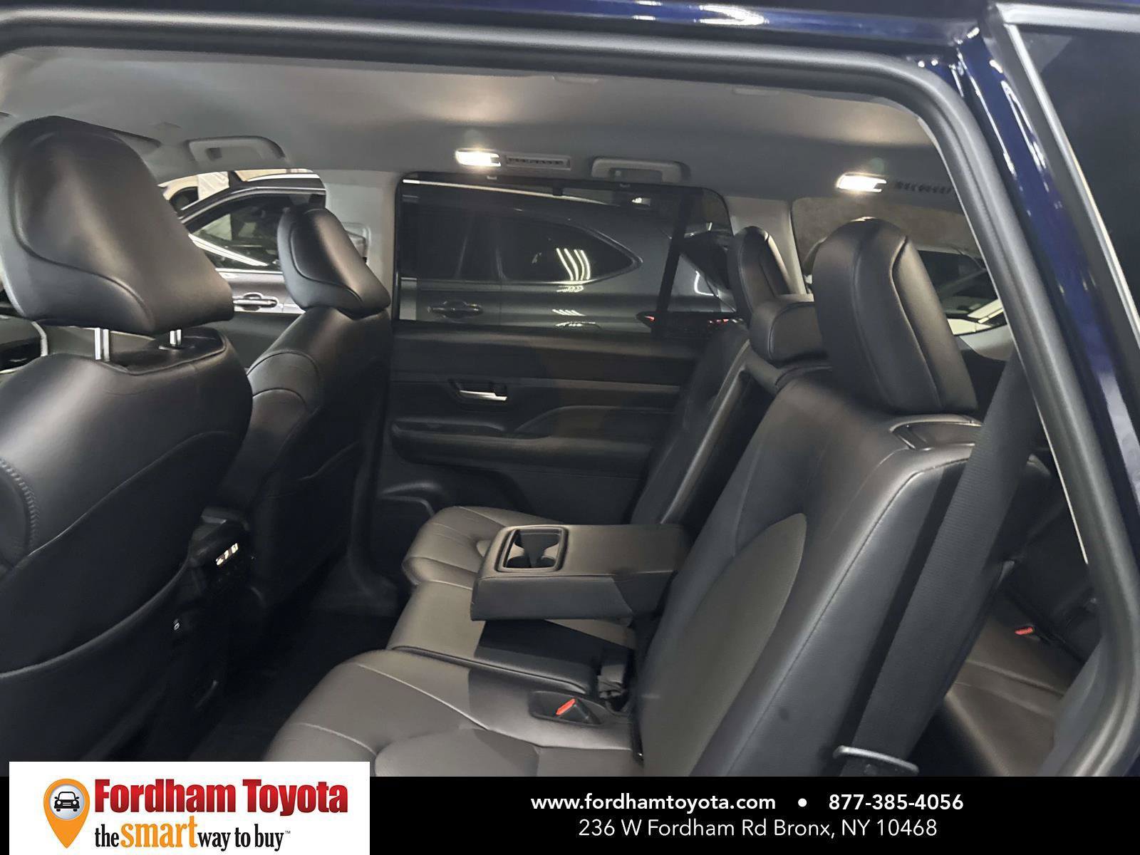 Used 2026 Toyota Grand Highlander AWD image 12