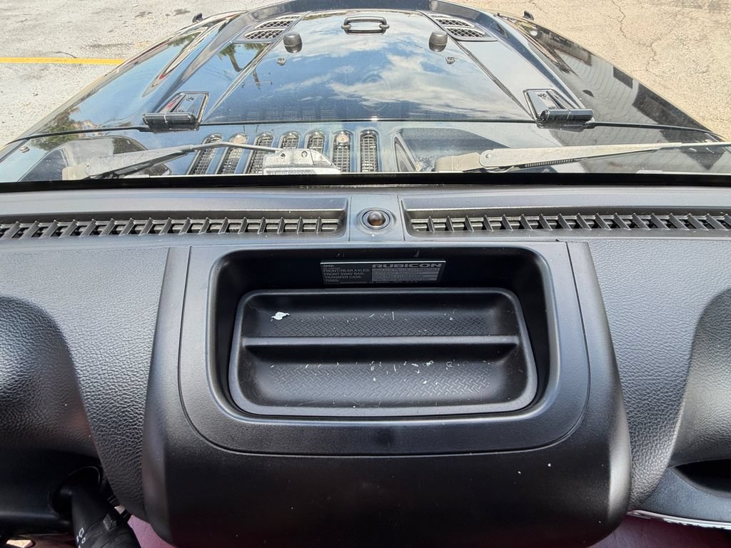 Used 2013 Jeep Wrangler Rubicon AWD/4WD image 40