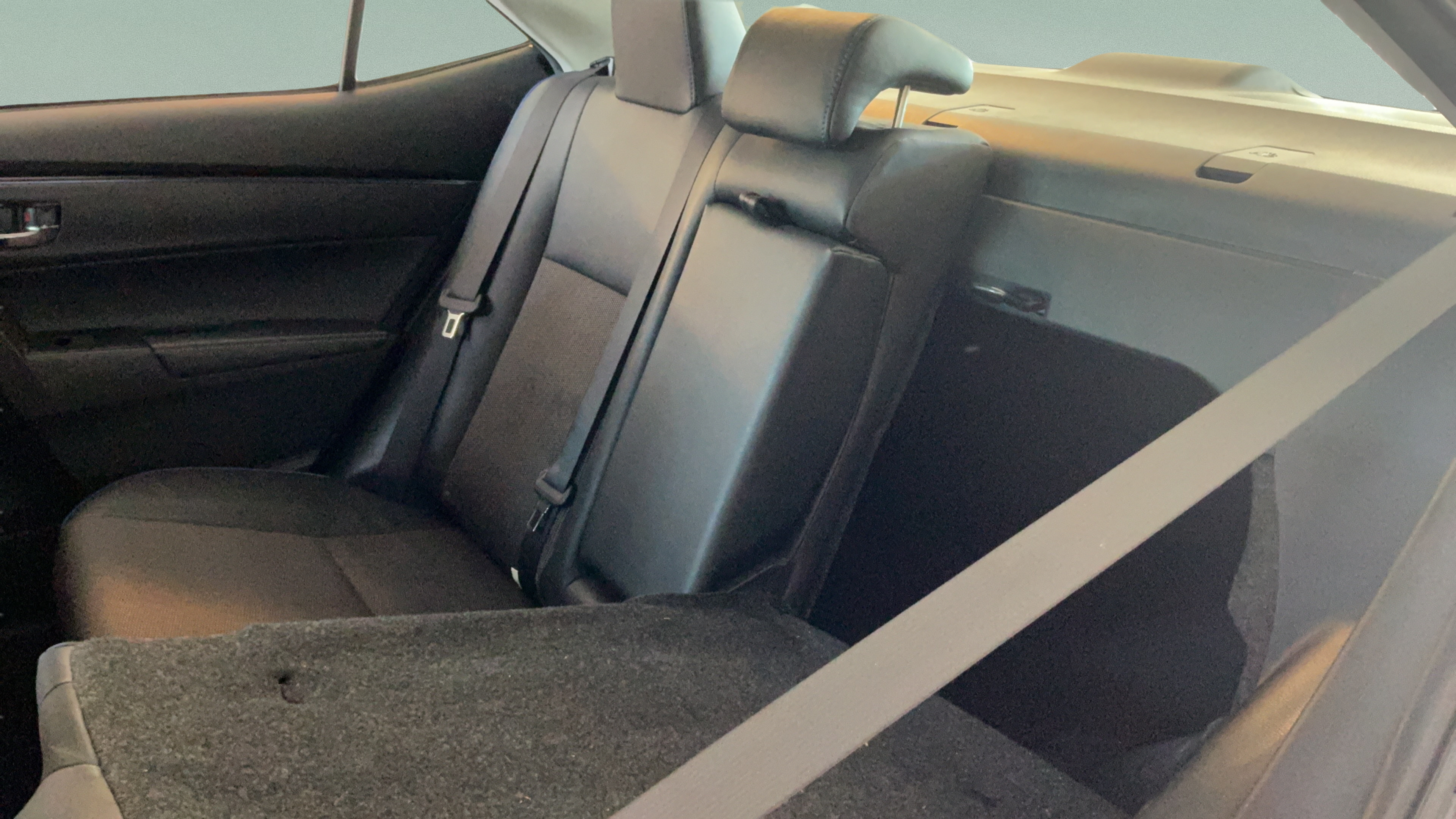 Used 2017 Toyota Corolla SE FWD image 27