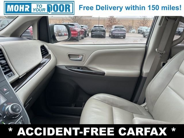 Used 2017 Toyota Sienna XLE Premium image 25