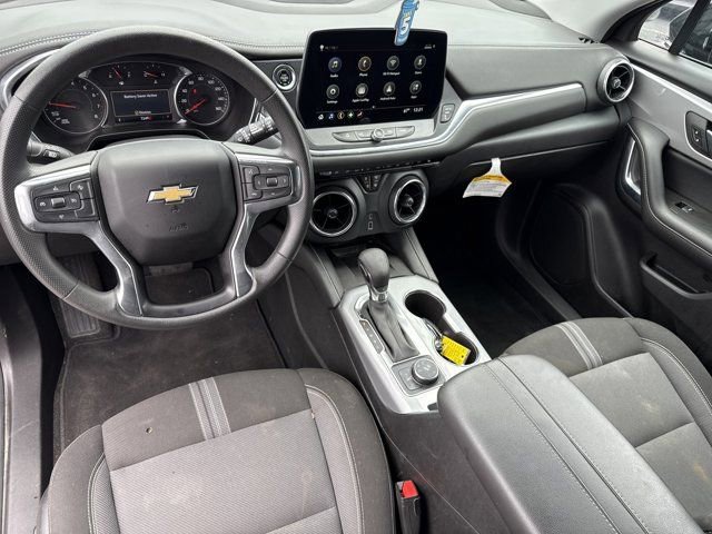 Used 2024 Chevrolet Blazer LT w/ Convenience Package FWD image 16
