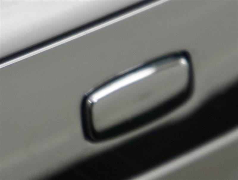 Used 2018 Buick Encore Premium image 44