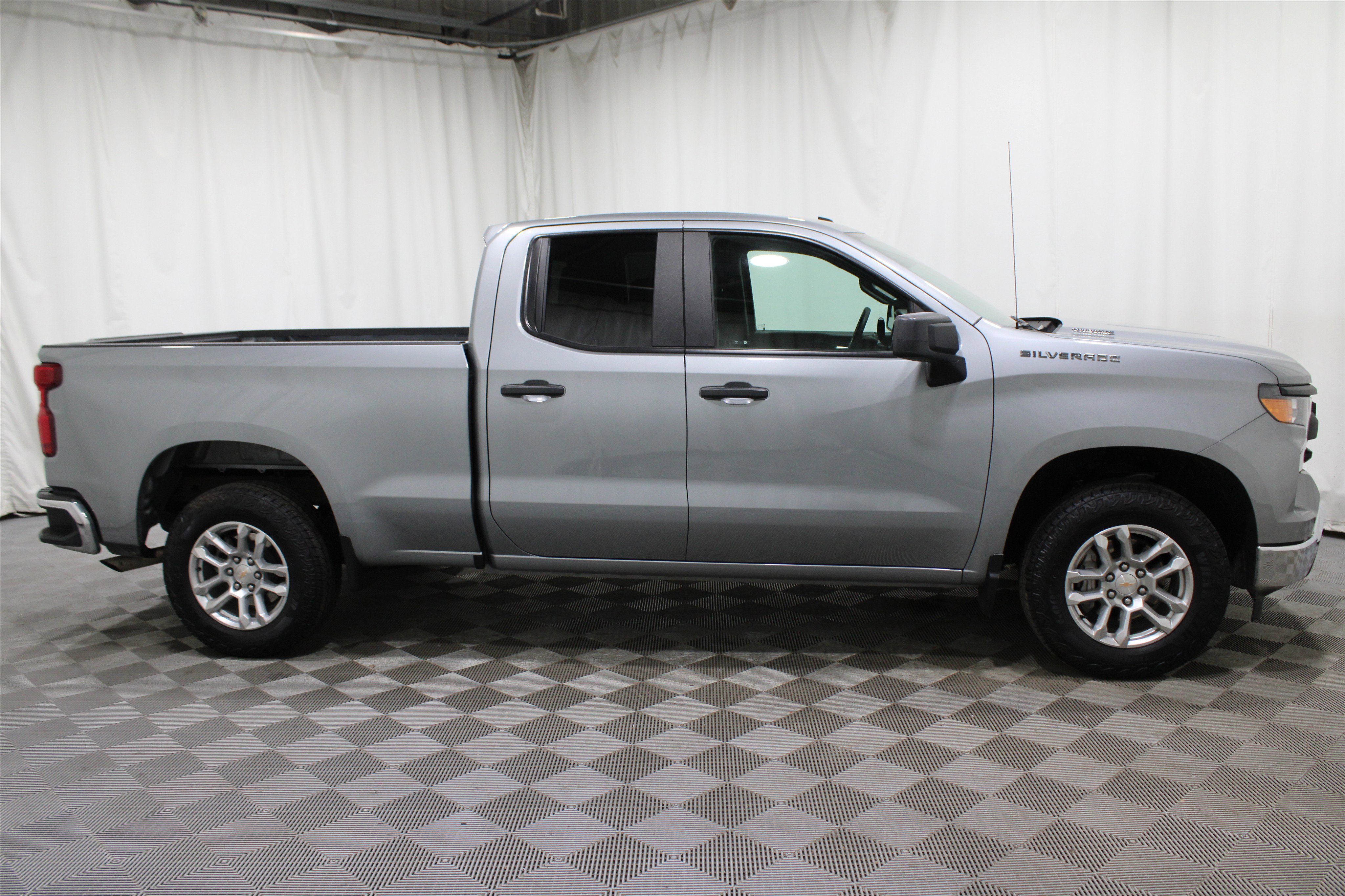 Used 2025 Chevrolet Silverado 1500 W/T w/ WT Value Package image 22