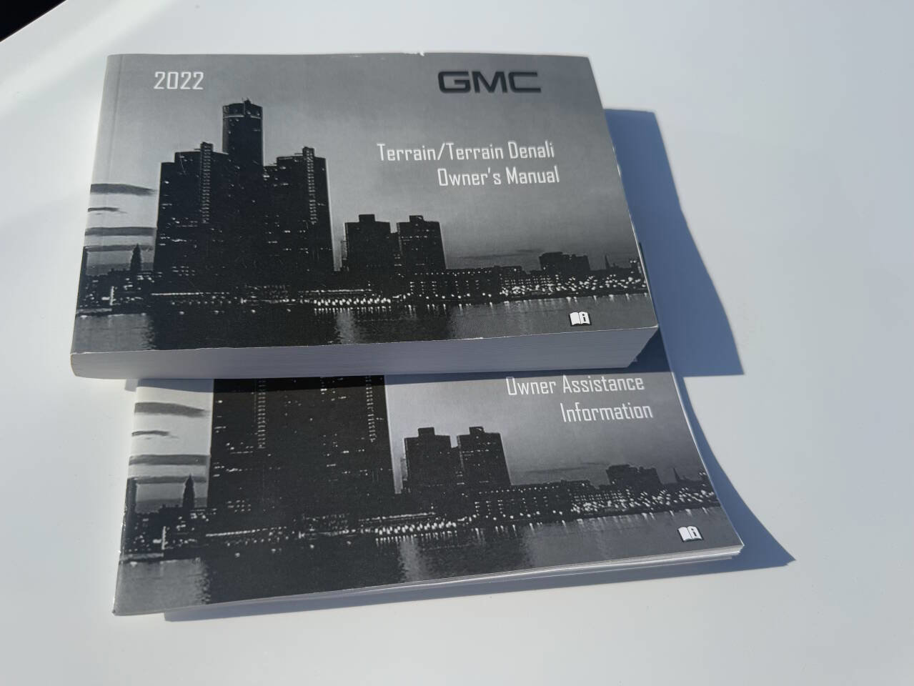 Used 2022 GMC Terrain SLE w/ Driver Convenience Package image 39