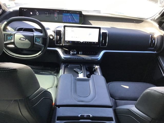 New 2025 Ford Expedition Platinum w/ Stealth Performance Package image 13