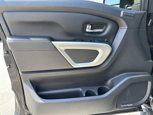 Used 2018 Nissan Titan PRO-4X w/ Pro-4x Convenience Package image 17
