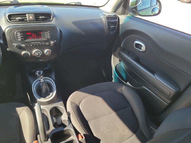 Used 2015 Kia Soul FWD image 13