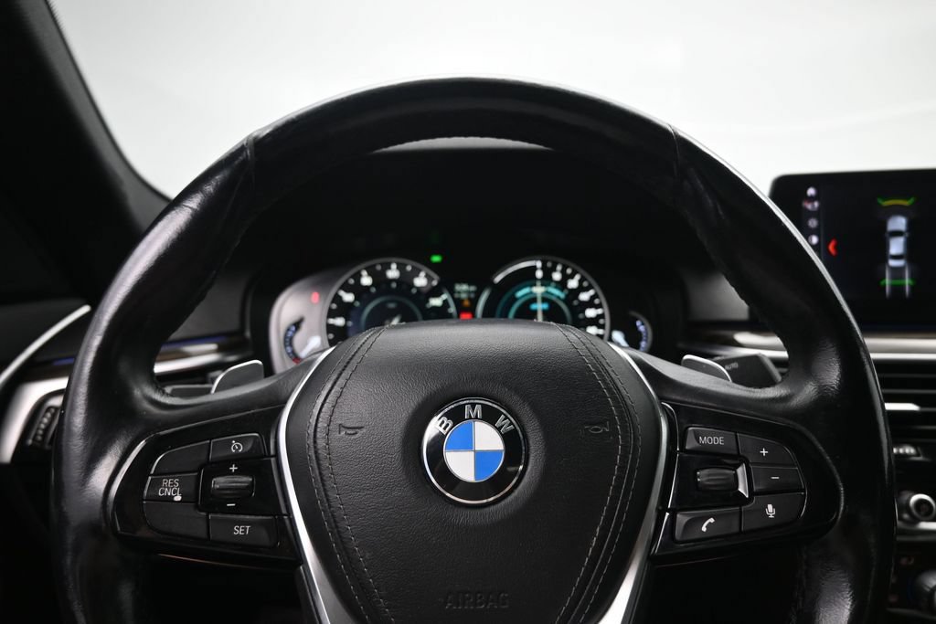 Used 2019 BMW 530e xDrive w/ Convenience Package AWD/4WD image 12