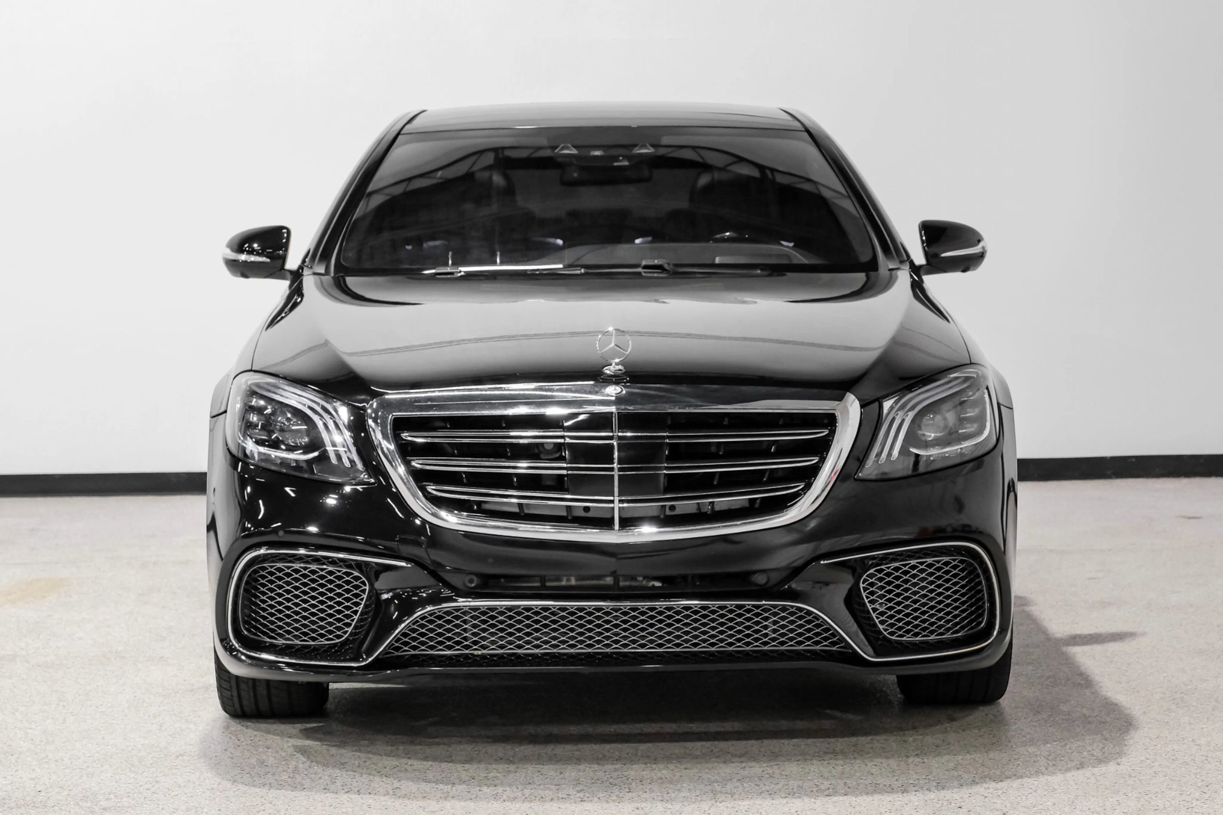 Used 2015 Mercedes-Benz S 63 AMG 4MATIC Sedan image 3