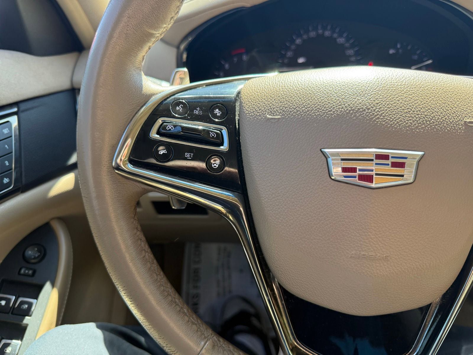 Used 2015 Cadillac CTS Luxury RWD image 18