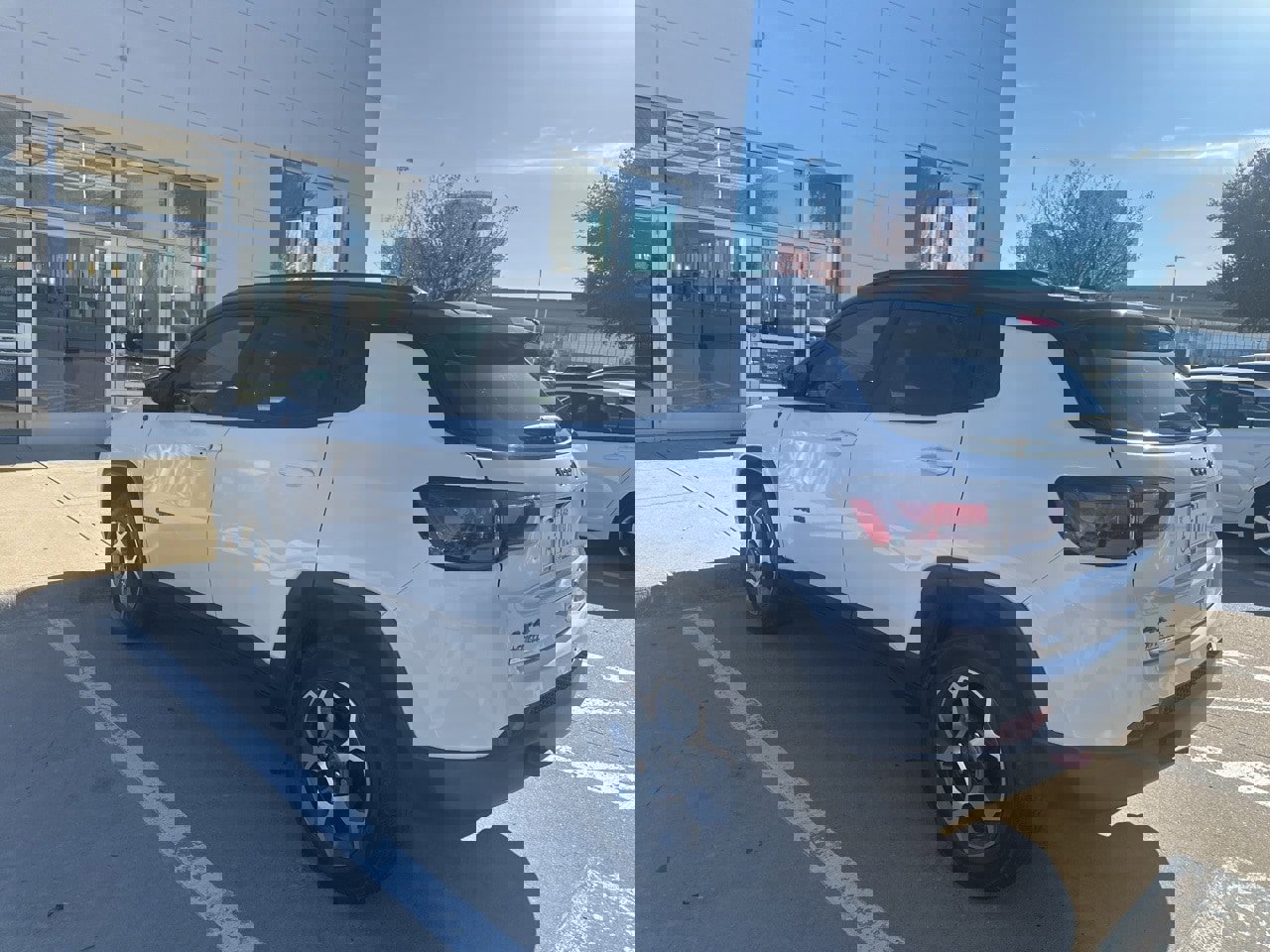 Used 2022 Jeep Compass Trailhawk w/ Trailhawk Elite Group image 4