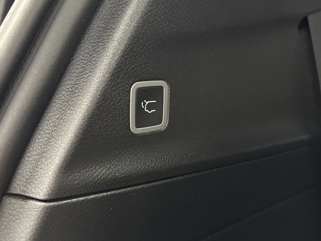 New 2026 Chrysler Pacifica Select image 16
