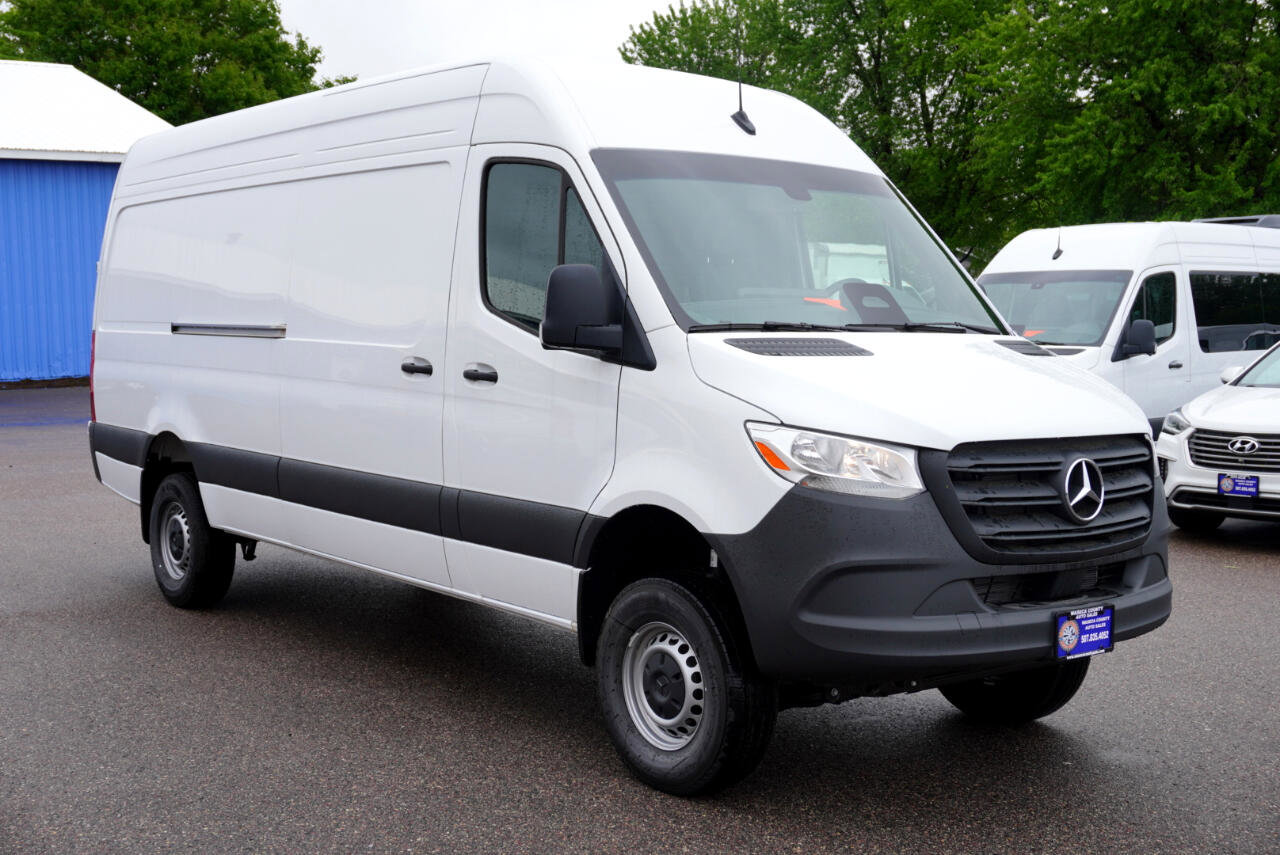 Used 2025 Mercedes-Benz Sprinter 2500 image 7