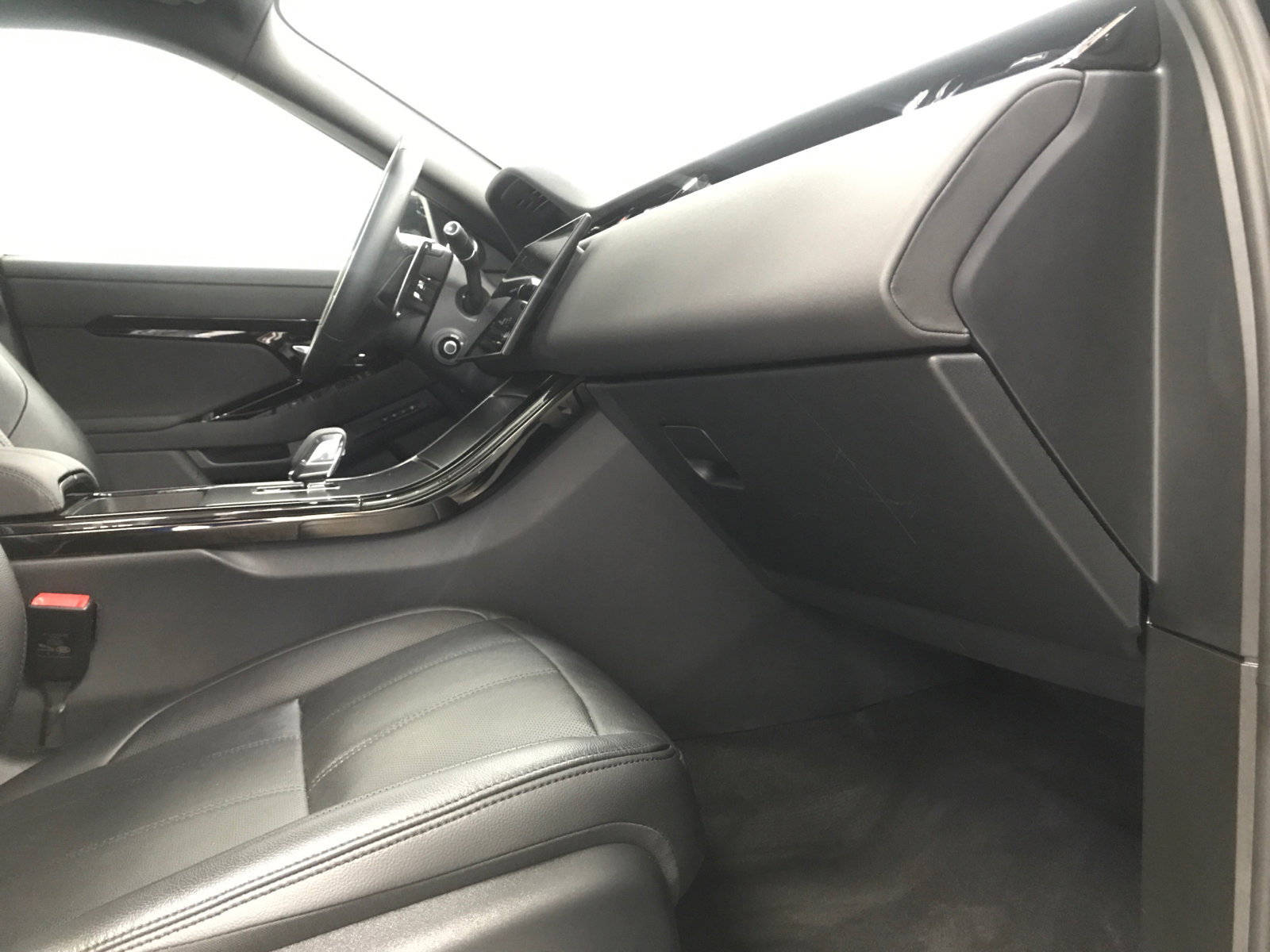 Used 2024 Land Rover Range Rover Evoque Dynamic SE AWD/4WD image 10