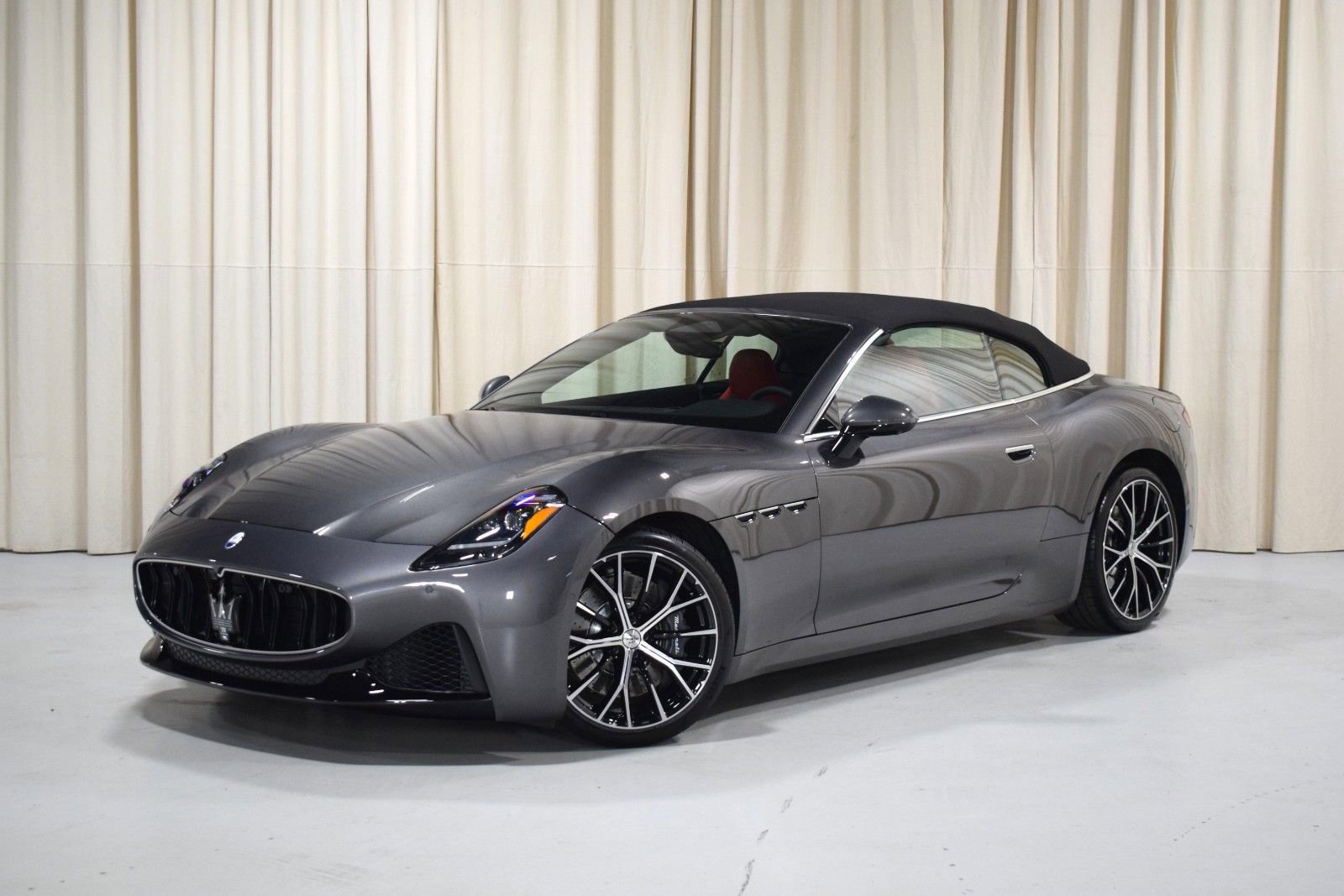 New 2026 Maserati GranCabrio Modena AWD/4WD image 1