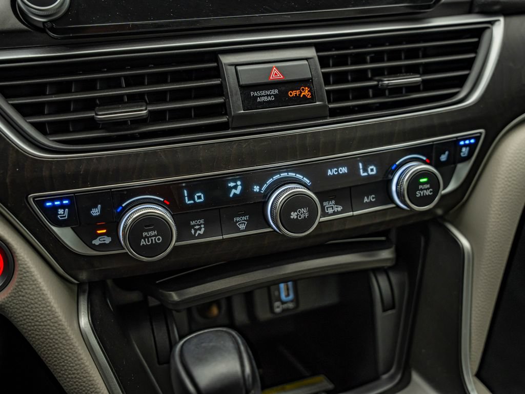 Used 2018 Honda Accord Touring image 26