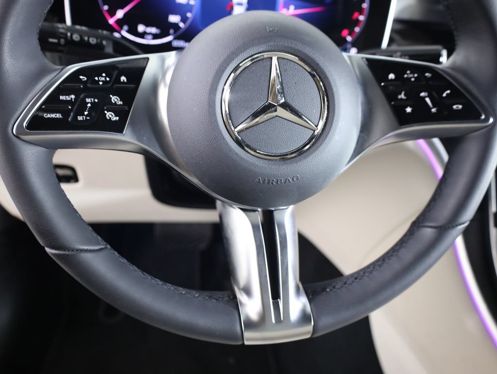 Used 2026 Mercedes-Benz GLC 300 4MATIC image 34