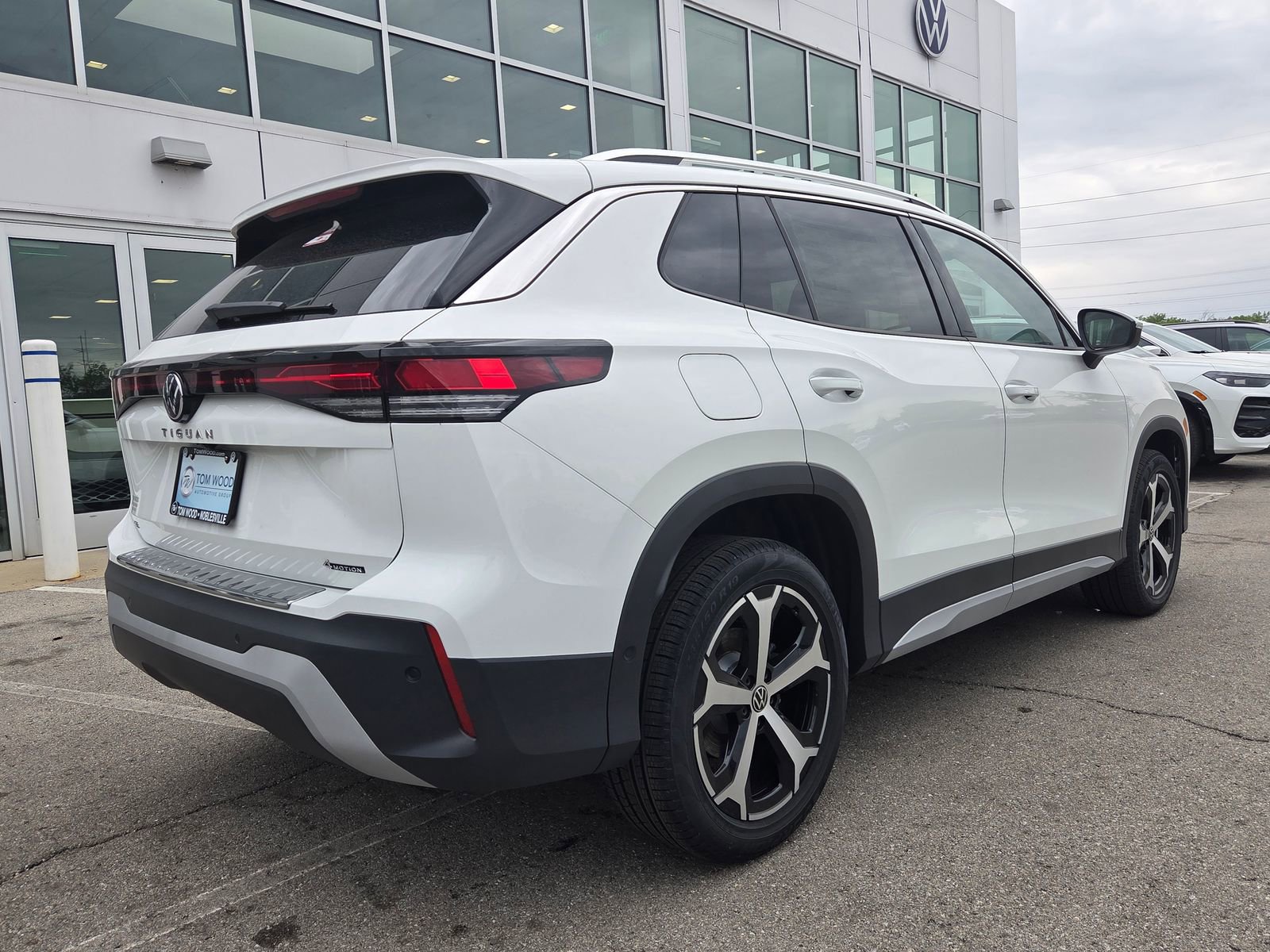 New 2026 Volkswagen Tiguan SE AWD/4WD image 28