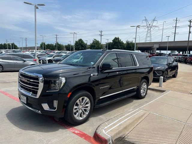 Used 2022 GMC Yukon XL SLT w/ SLT Premium Package RWD image 2