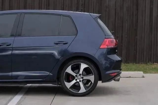 Used 2016 Volkswagen GTI SE w/ Lighting Package (SEL) image 18