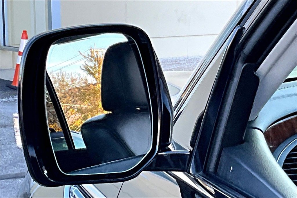 Certified 2019 INFINITI QX80 Luxe w/ 22" Wheel Package image 13