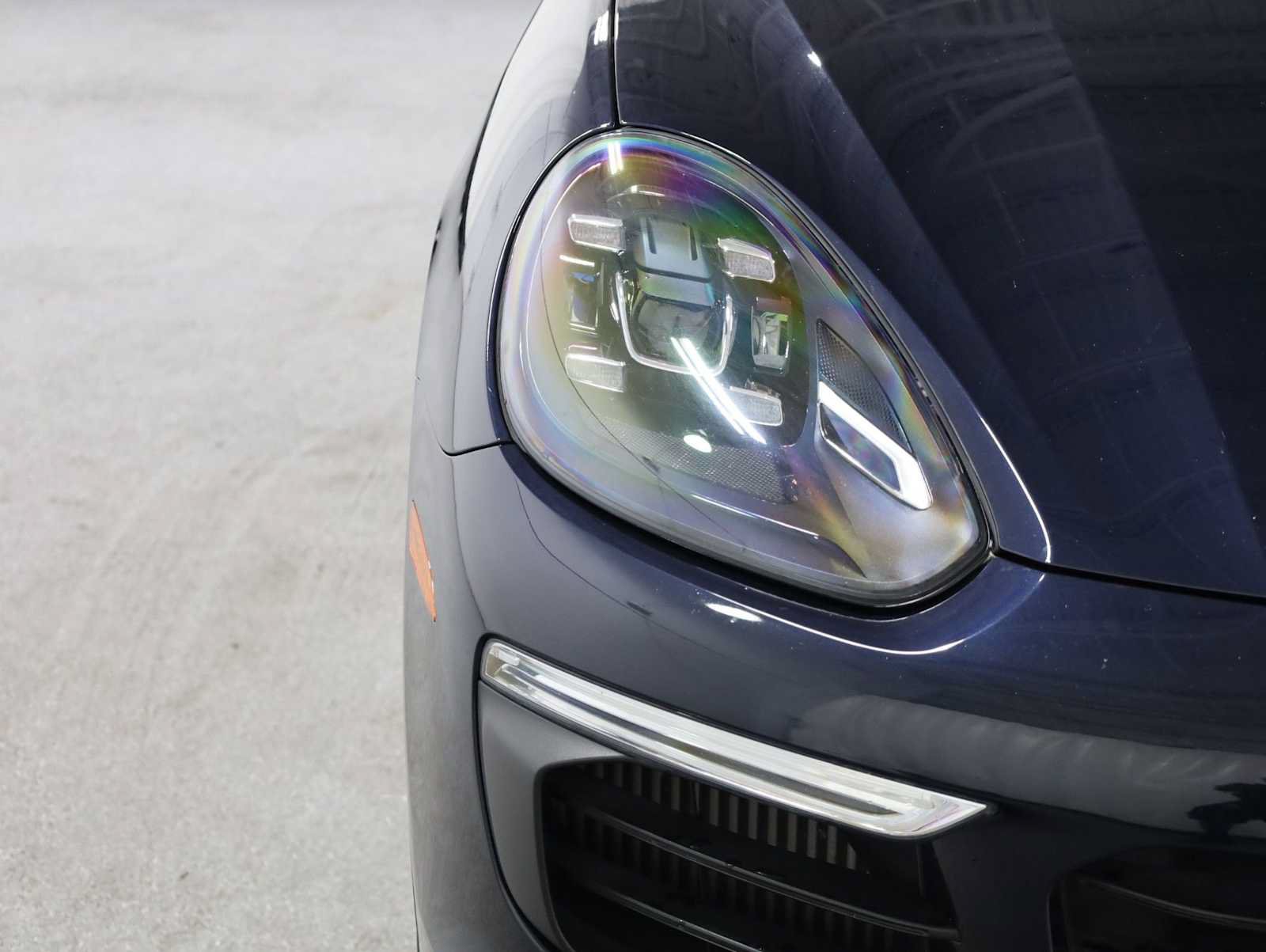 Used 2015 Porsche Cayenne S AWD/4WD image 15