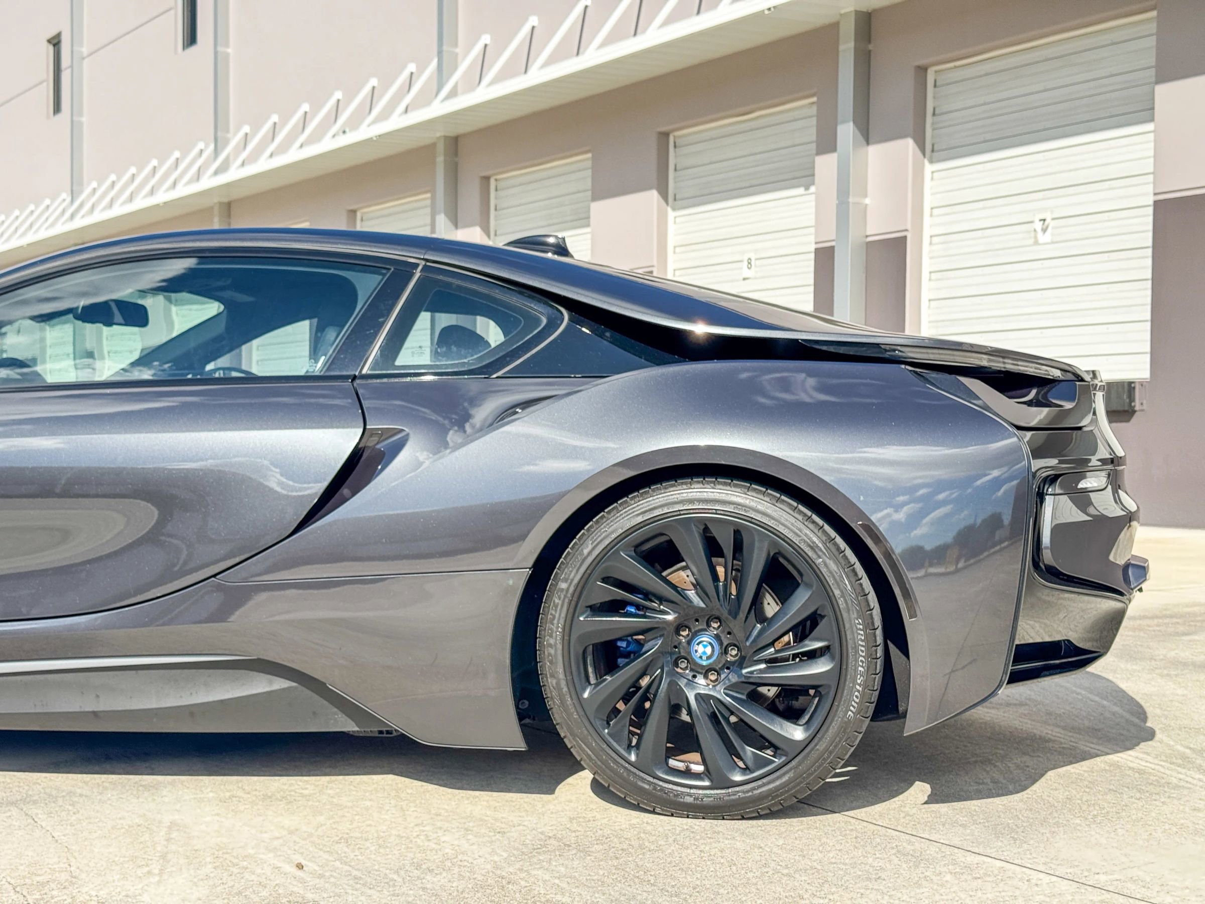 Used 2015 BMW i8 image 28