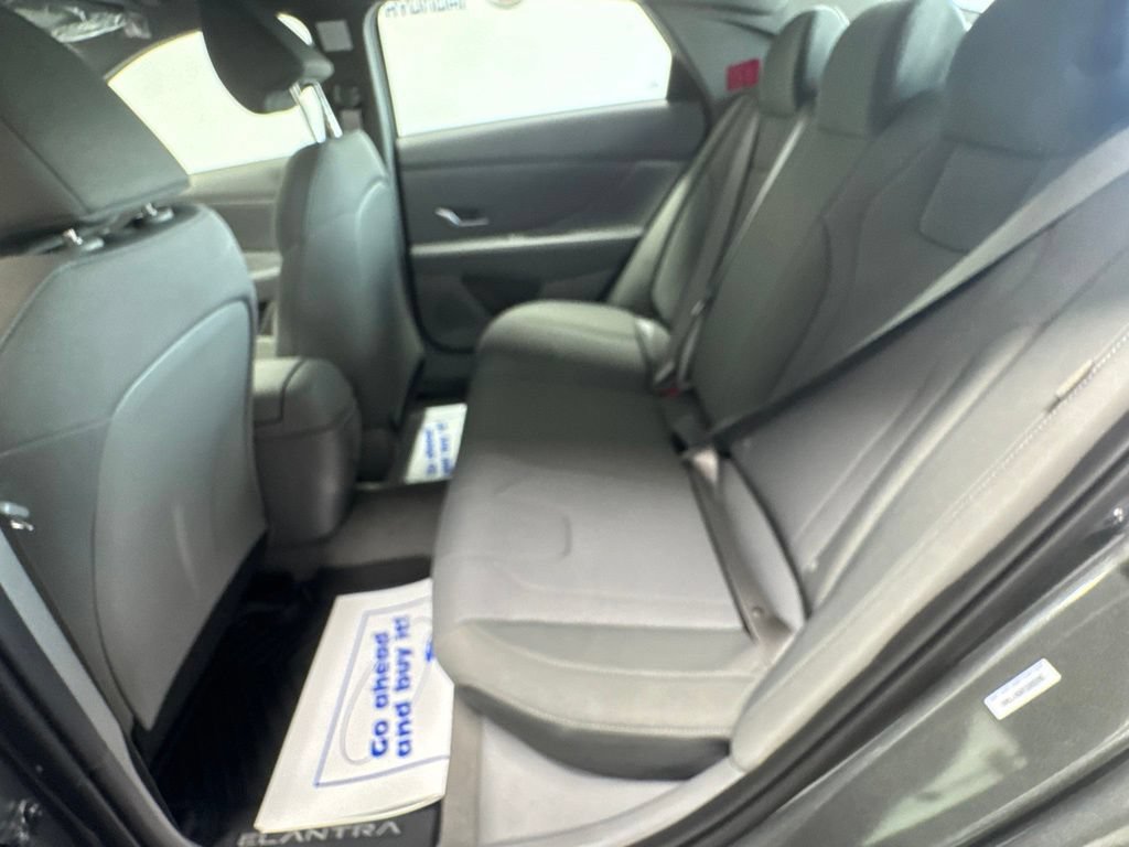 New 2026 Hyundai Elantra SE FWD image 23