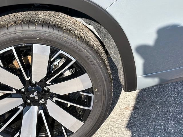 New 2026 Mitsubishi Outlander SEL FWD image 14