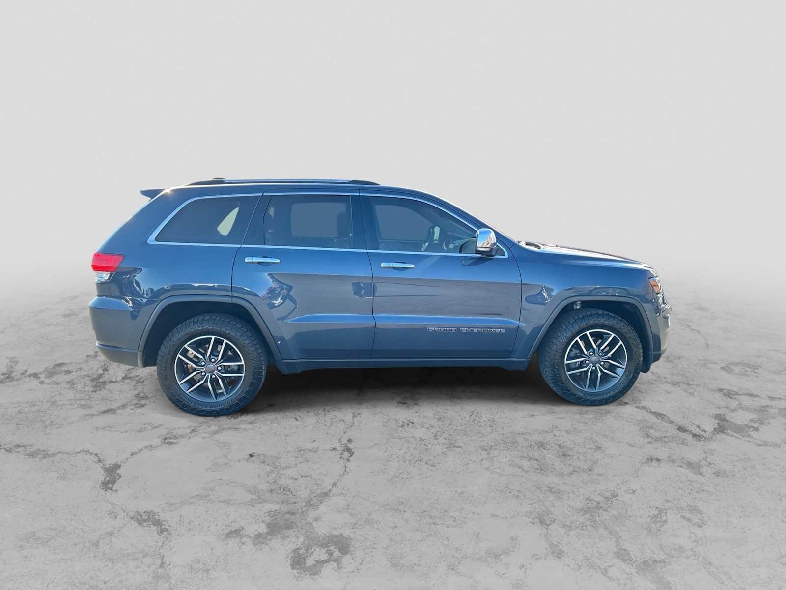 Certified 2019 Jeep Grand Cherokee Limited w/ Luxury Group II image 9