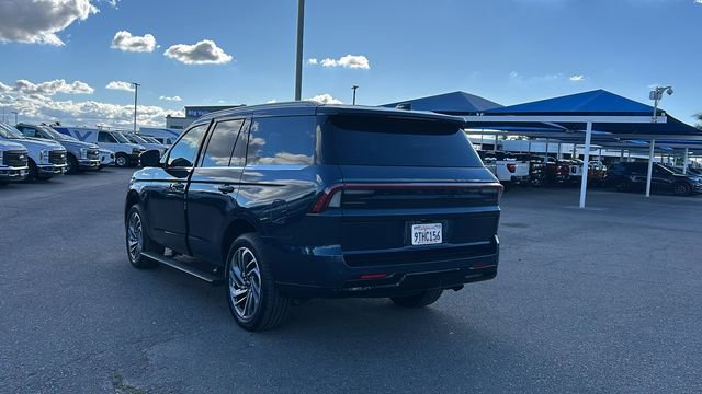 Used 2025 Lincoln Navigator Reserve image 6