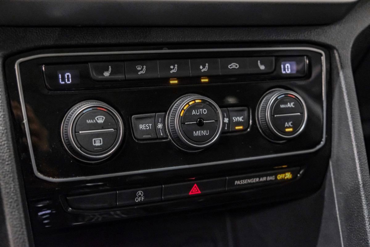 Used 2023 Volkswagen Atlas SEL R-Line image 26