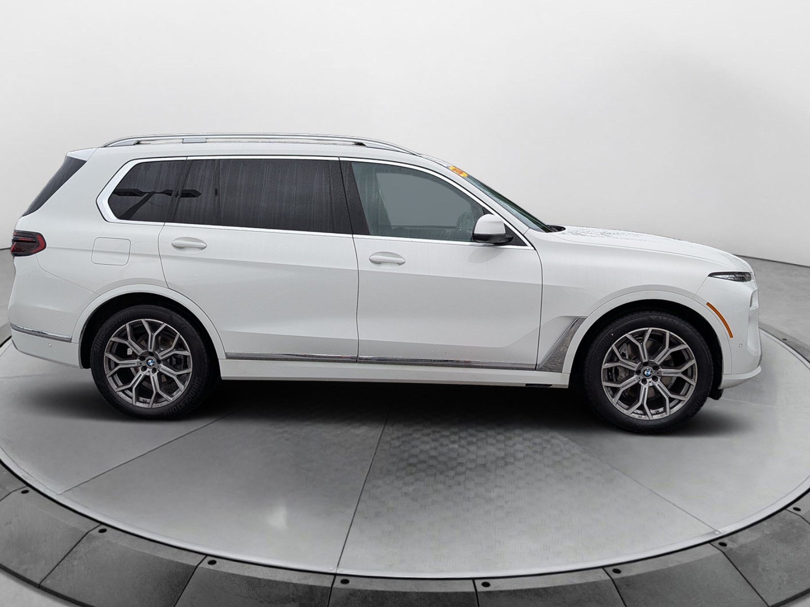 Used 2024 BMW X7 xDrive40i AWD/4WD image 2