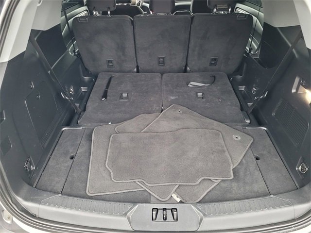 Used 2022 Ford Explorer XLT image 7