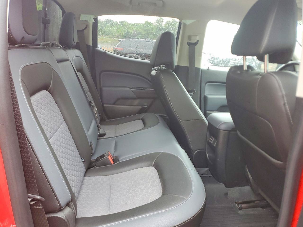 Used 2019 Chevrolet Colorado Z71 AWD/4WD image 6